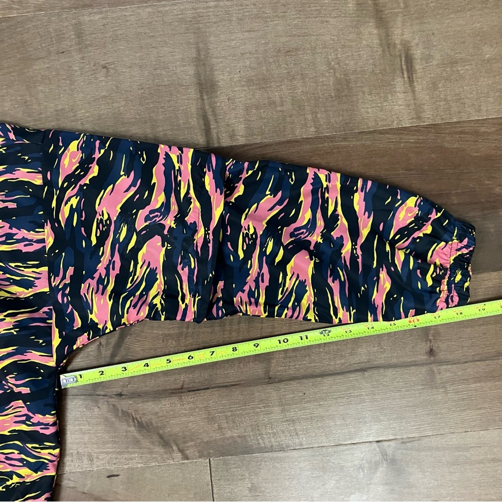 Adidas Women’s Size XS Windbreaker Bomber Jacket Camo Adjustable Pink Yellow - Picture 9 of 16